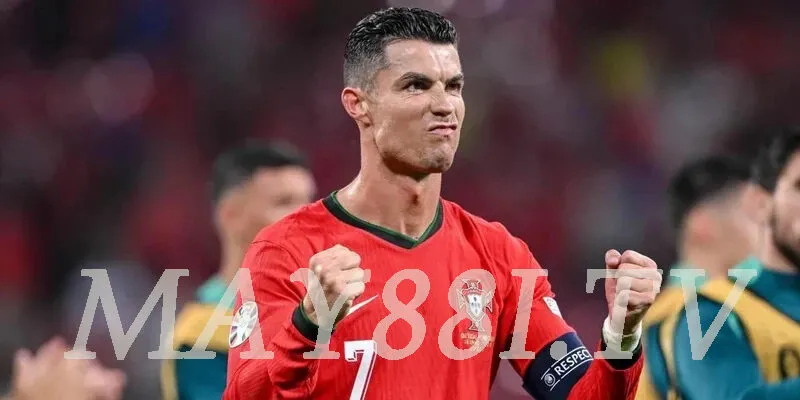 Đứng vị  trí thứ 3 là Cristiano Ronaldo với 500 triệu USD tại coachoutletcoach.us.com